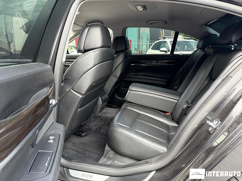 2009 BMW 750 — Miniatură 6