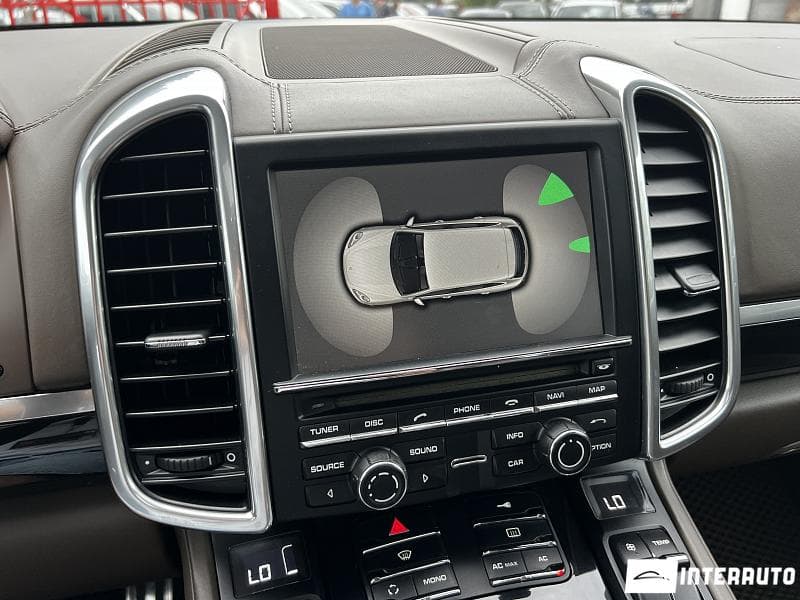 2010 Porsche Cayenne — Miniatură 13