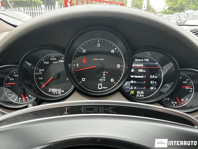 2010 Porsche Cayenne — Miniatură 12