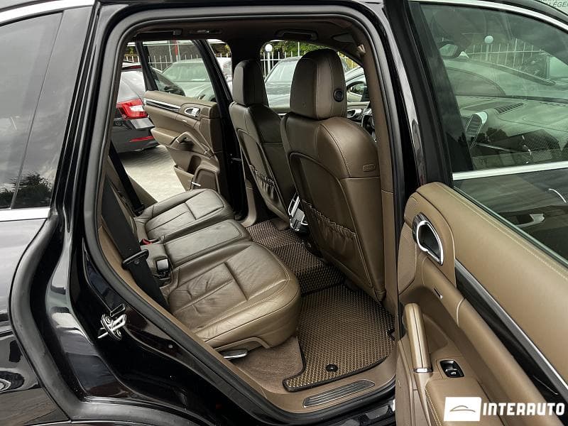 2010 Porsche Cayenne — Miniatură 8
