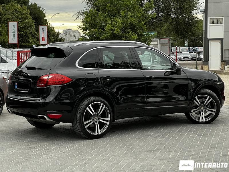 2010 Porsche Cayenne — Miniatură 4