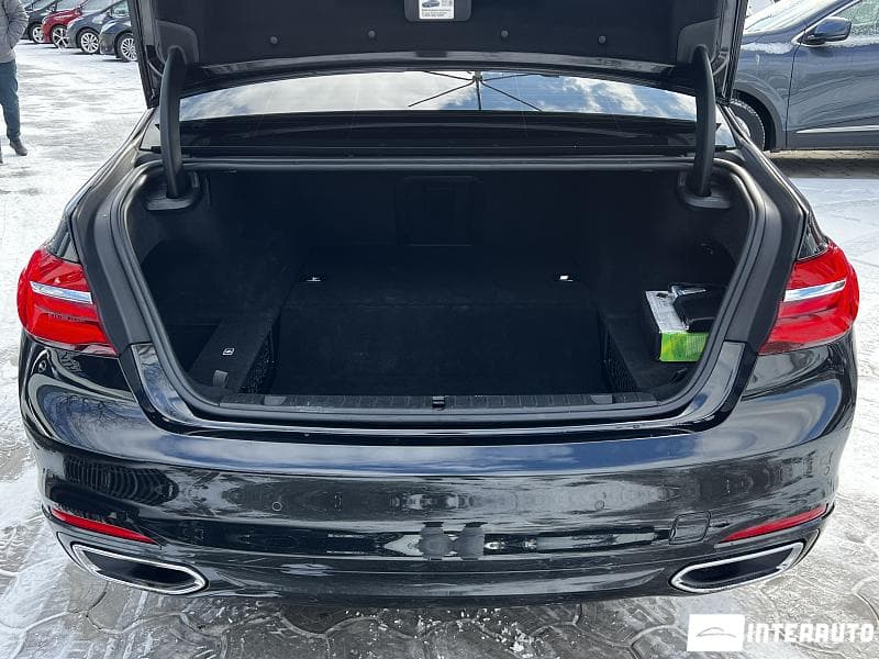 2016 BMW 740e — Miniatură 27