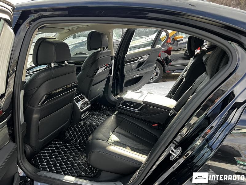 2016 BMW 740e — Miniatură 20