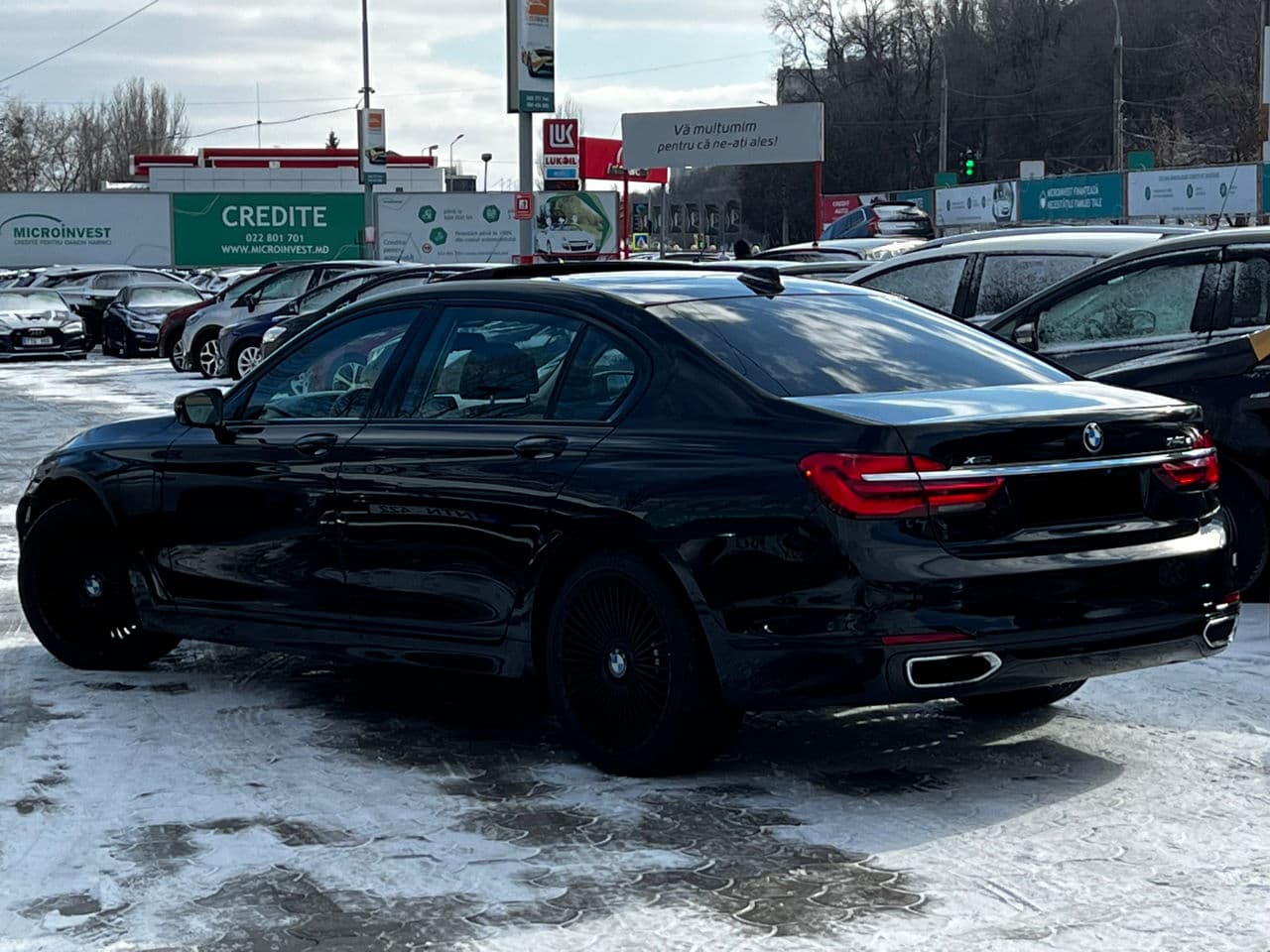 2016 BMW 740e — Miniatură 2