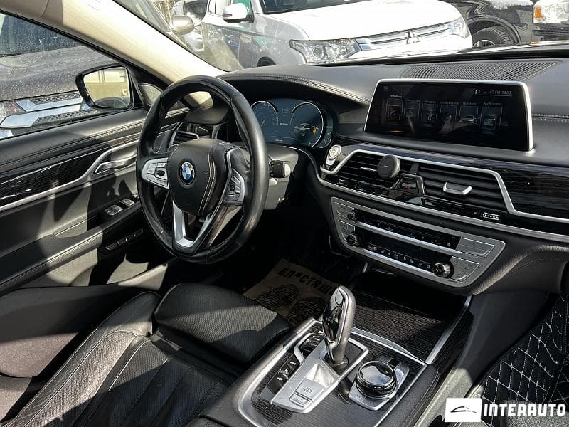 2016 BMW 740e — Miniatură 18