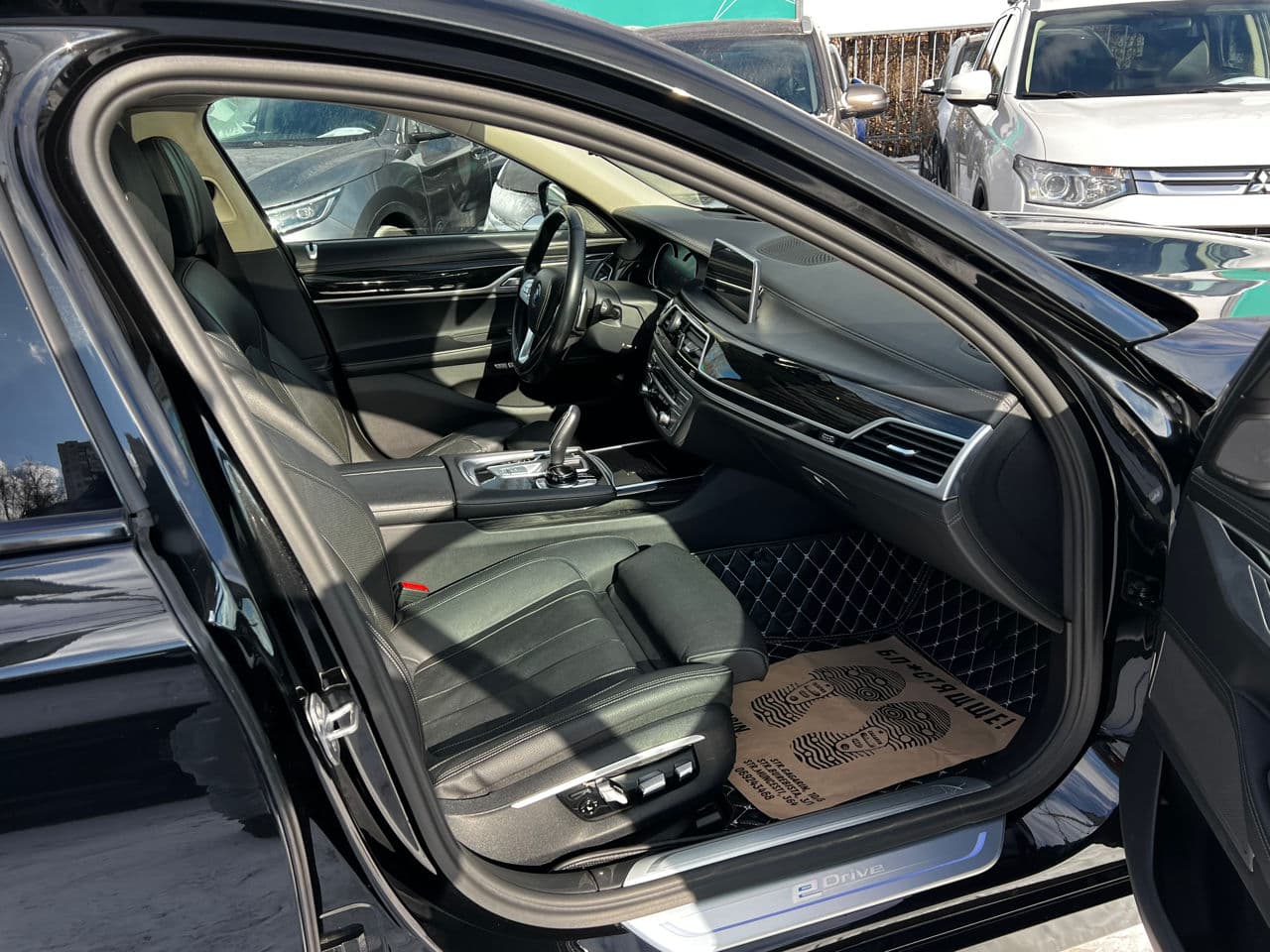 2016 BMW 740e — Miniatură 19