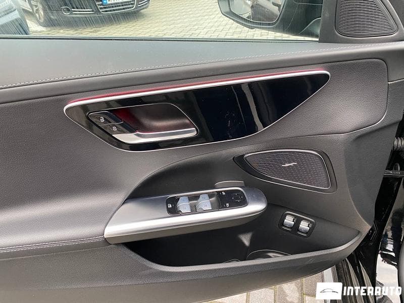 2023 Mercedes C 300e — Miniatură 5