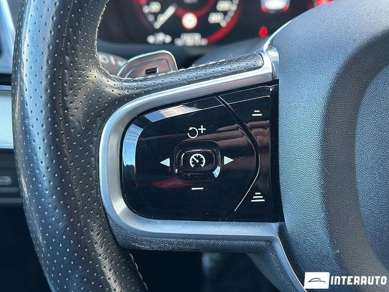 2017 Volvo XC 90 — Miniatură 13