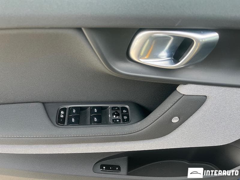 Volvo Polestar 2 2022 — Миниатюра 6