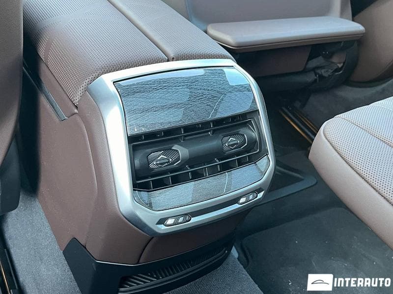 2024 BMW 740 — Miniatură 17
