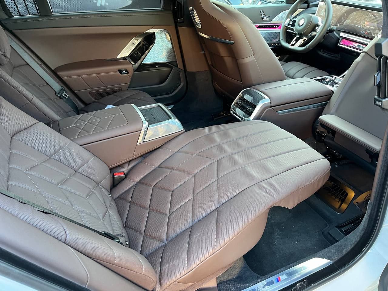 2024 BMW 740 — Miniatură 20
