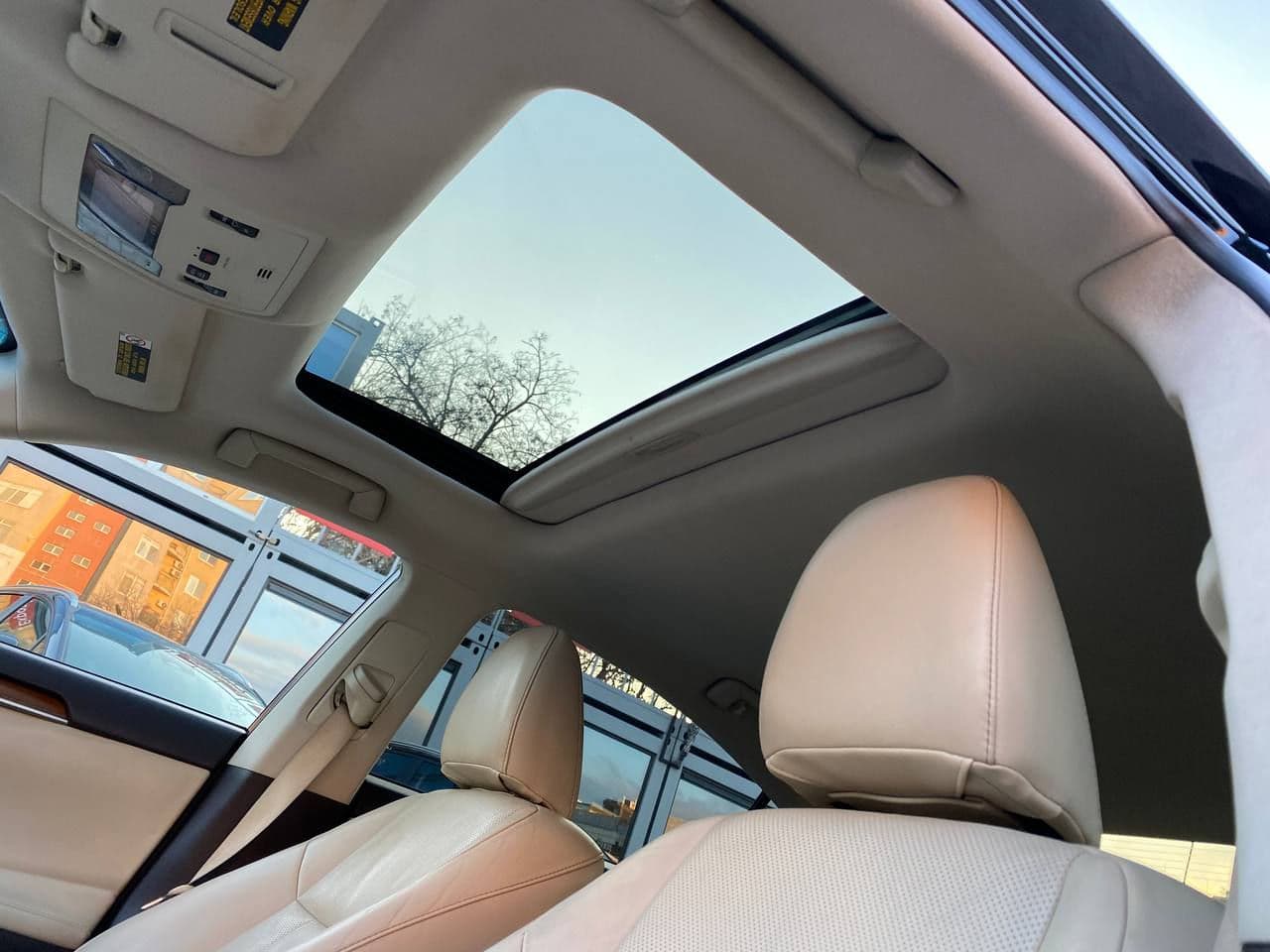 2017 Lexus ES 300h — Miniatură 17
