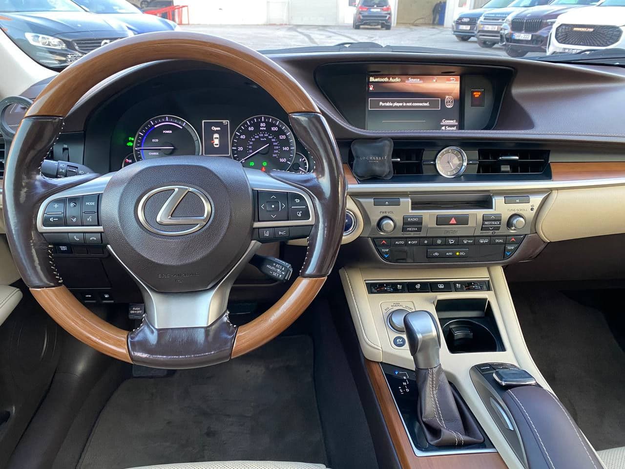2017 Lexus ES 300h — Miniatură 7