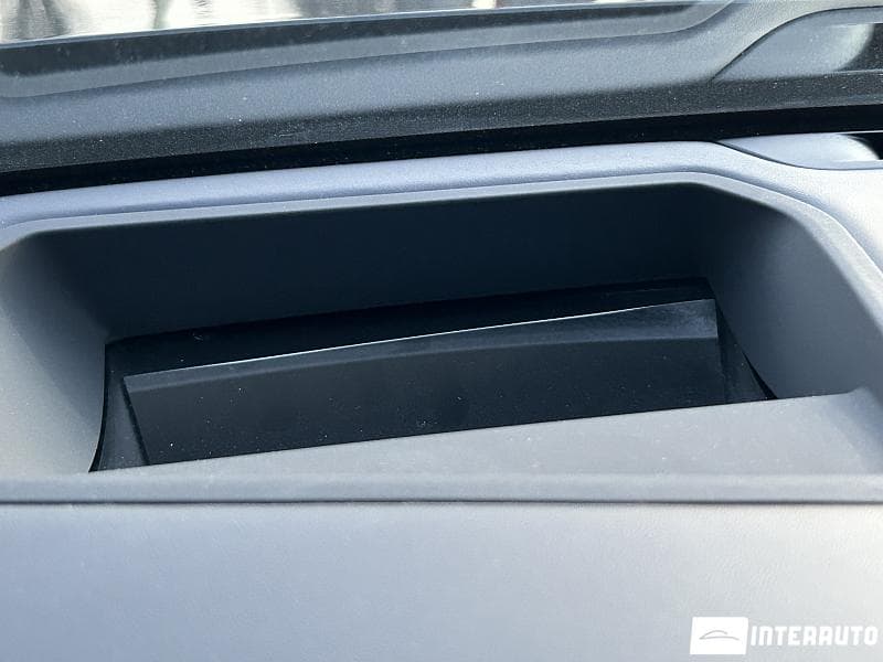 BMW 740 2018 — Миниатюра 16