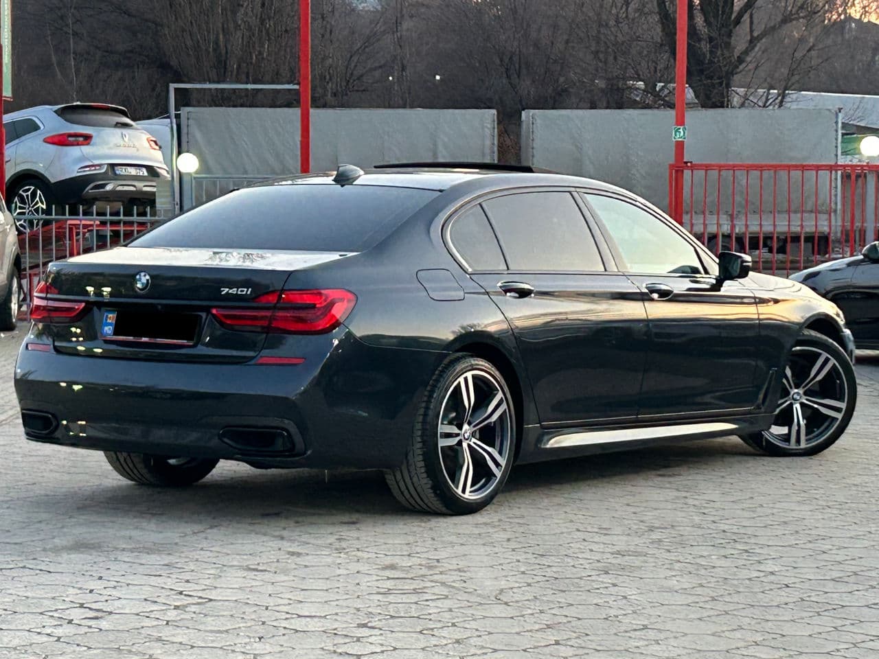 BMW 740 2018 — Миниатюра 3