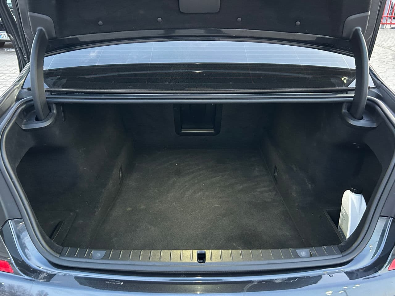 BMW 740 2018 — Миниатюра 15