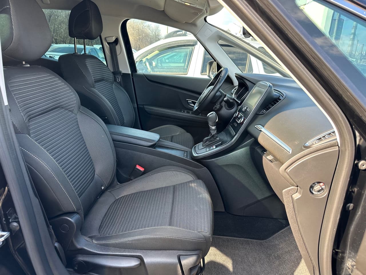 2018 Renault Grand Scenic — Miniatură 15