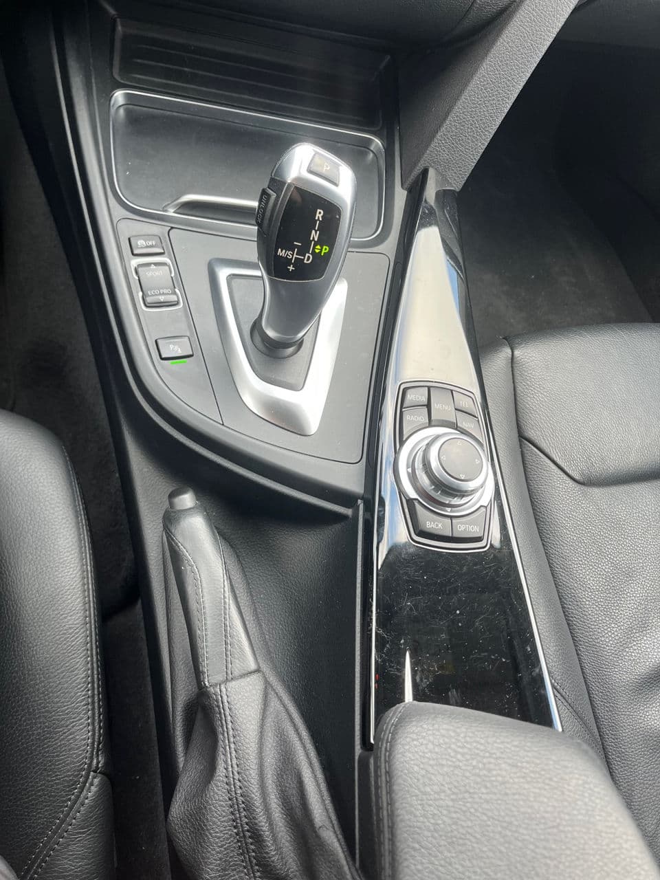 2017 BMW 318 — Miniatură 12