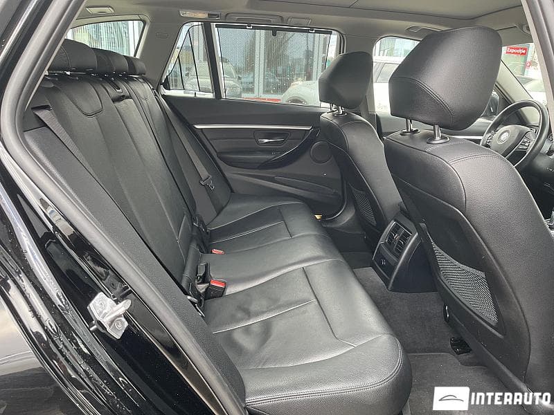 2017 BMW 318 — Miniatură 16