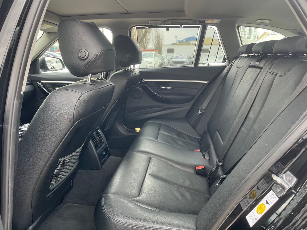 2017 BMW 318 — Miniatură 15