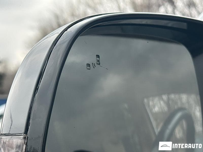 2015 Kia Carnival — Miniatură 6
