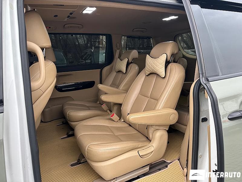 2015 Kia Carnival — Miniatură 22