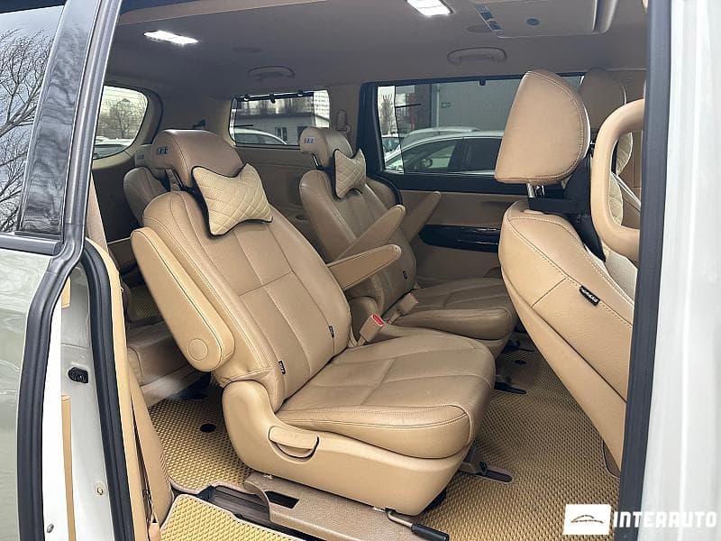 2015 Kia Carnival — Miniatură 19