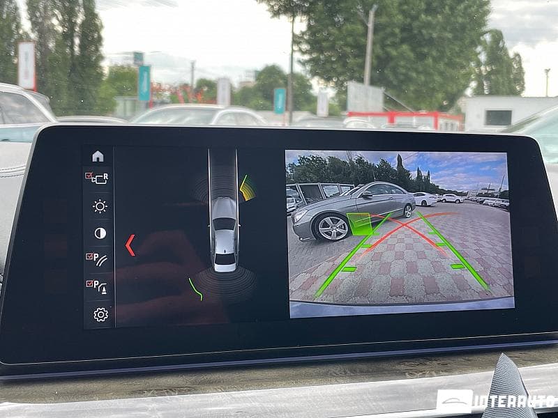 2017 BMW 530 — Miniatură 10