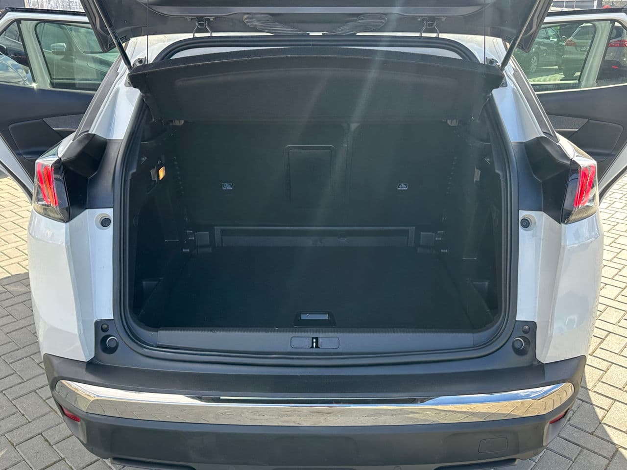 2021 Peugeot 3008 — Miniatură 21