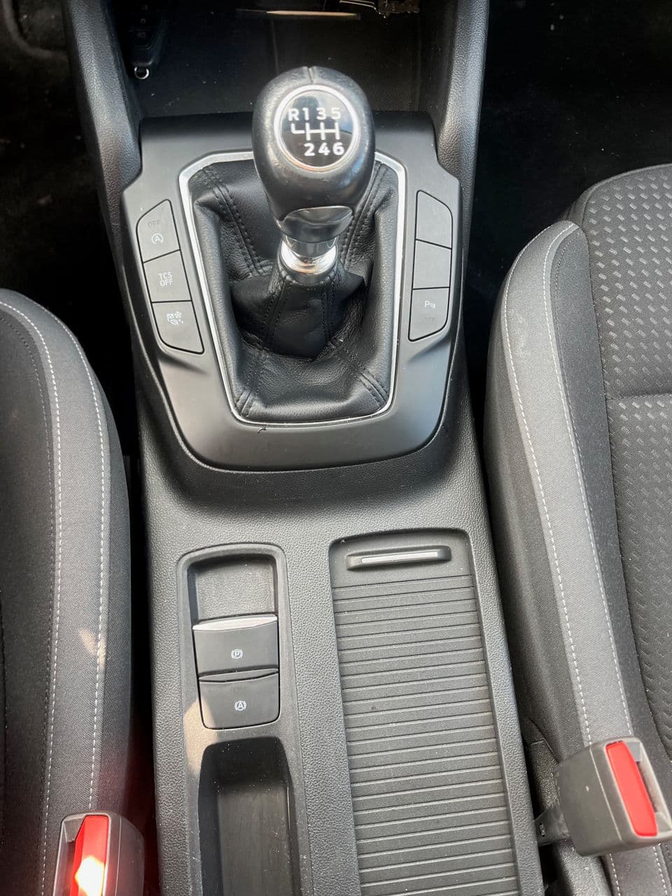 2018 Ford Focus — Miniatură 14