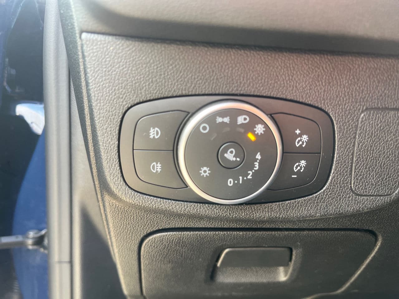 2018 Ford Focus — Miniatură 8