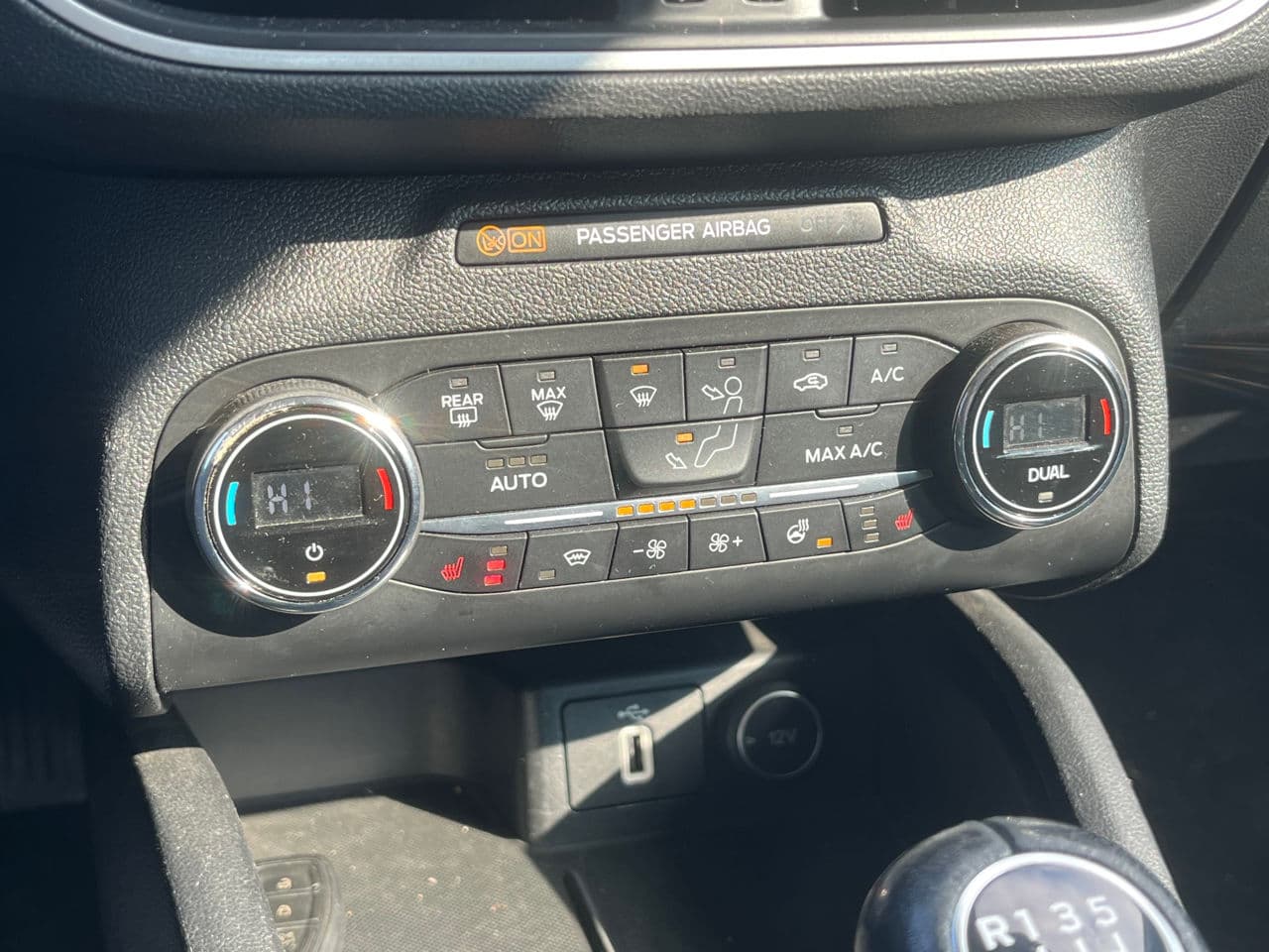 2018 Ford Focus — Miniatură 13