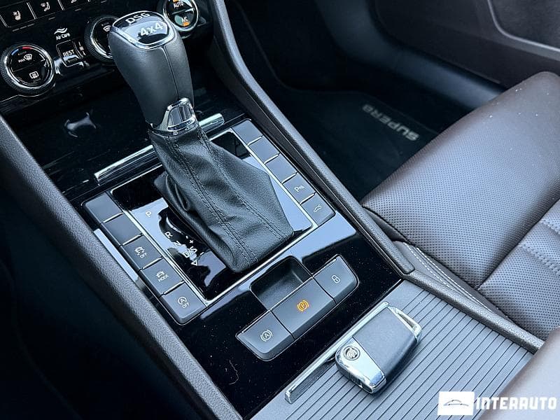 Skoda Superb 2019 — Миниатюра 12