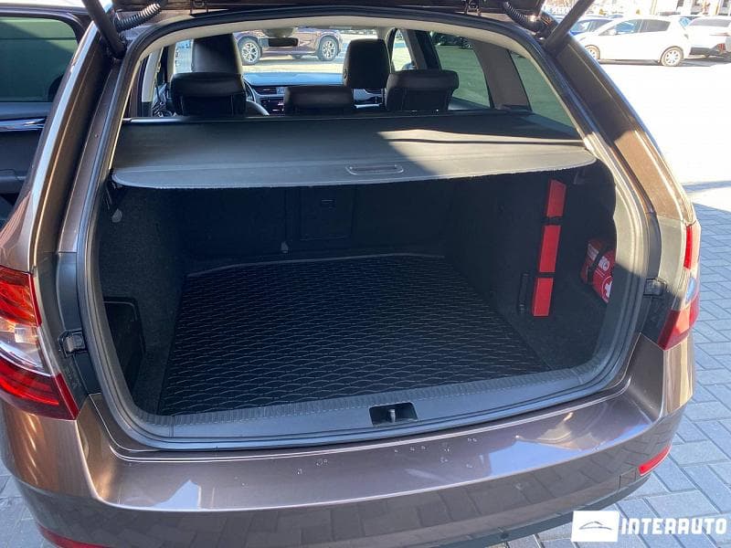 2018 Skoda Octavia — Miniatură 23