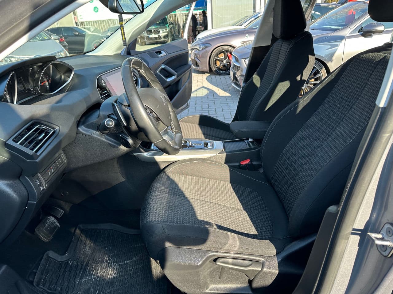 2020 Peugeot 308 — Miniatură 6