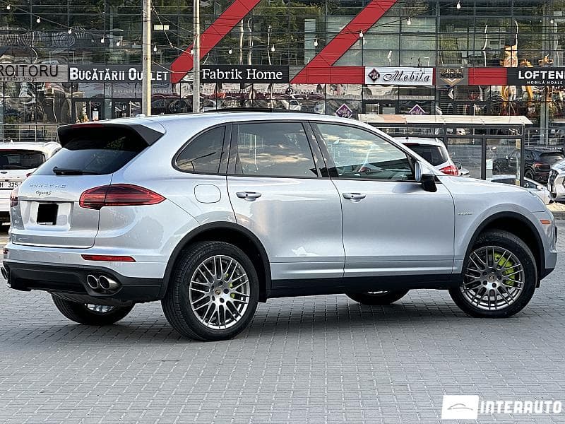 2014 Porsche Cayenne S Hybrid — Miniatură 3