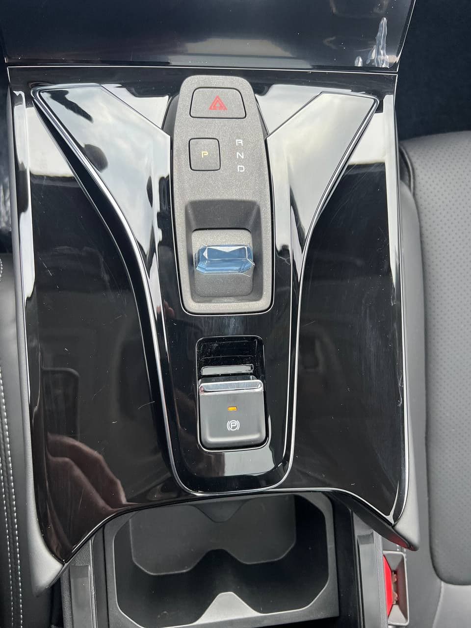 2024 Dongfeng Mage — Miniatură 13