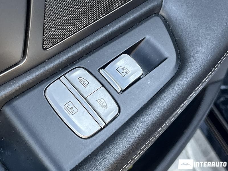 2016 BMW 740e — Miniatură 17