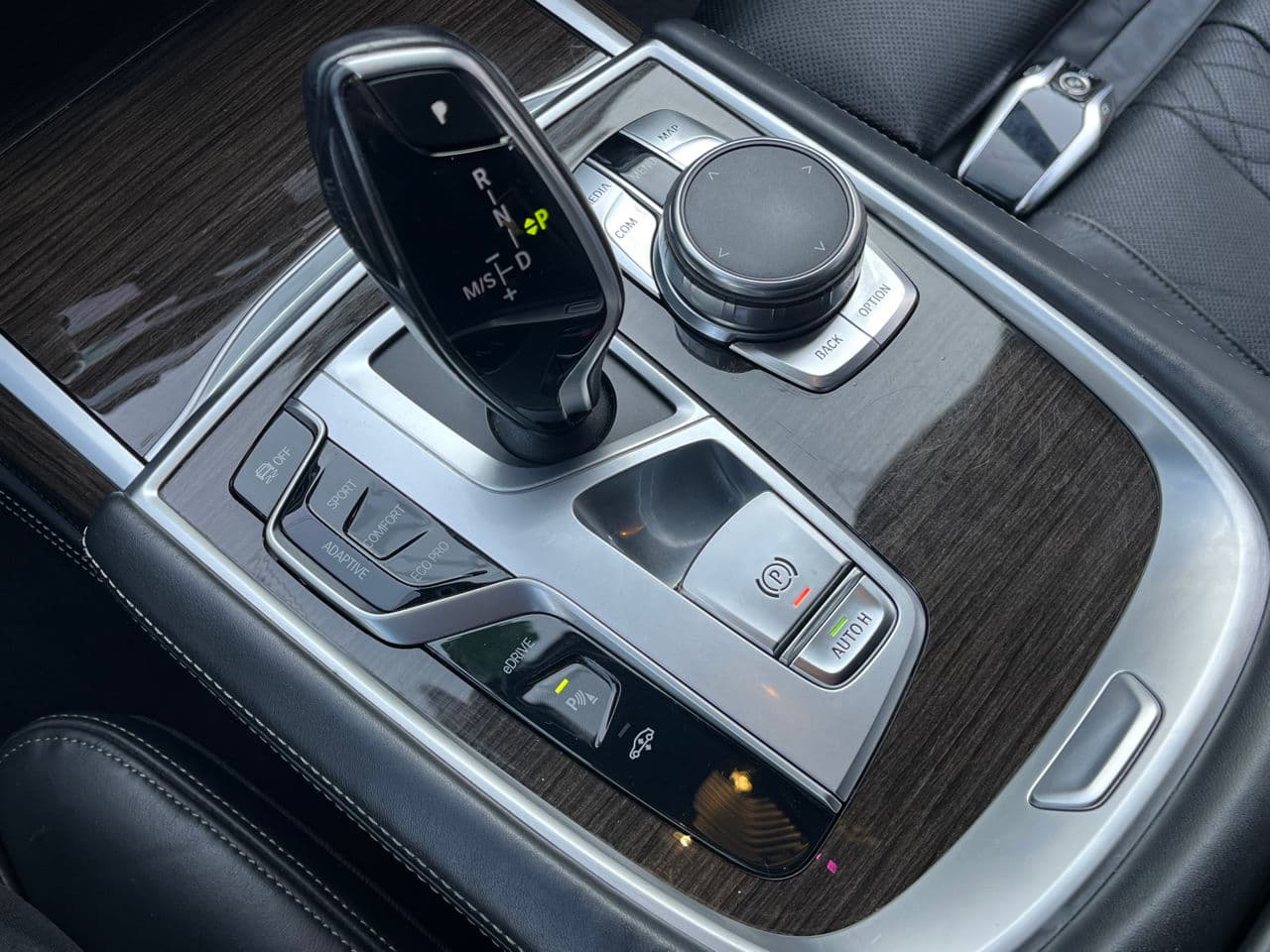 2016 BMW 740e — Miniatură 16