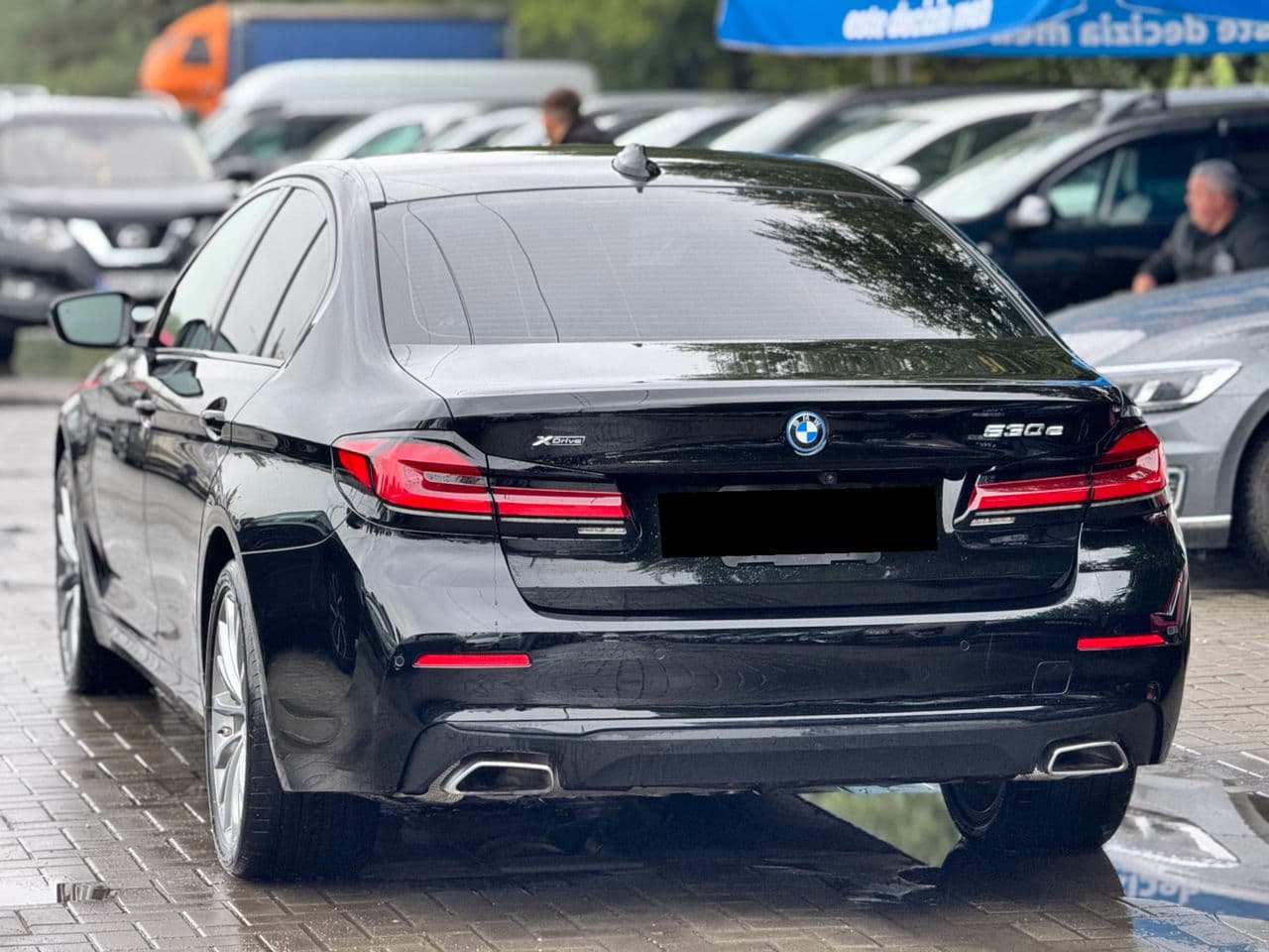 2022 BMW 530e — Miniatură 4