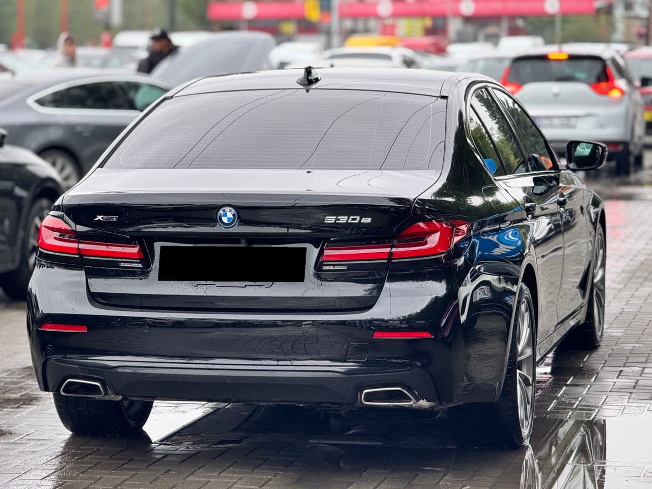 2022 BMW 530e — Miniatură 2