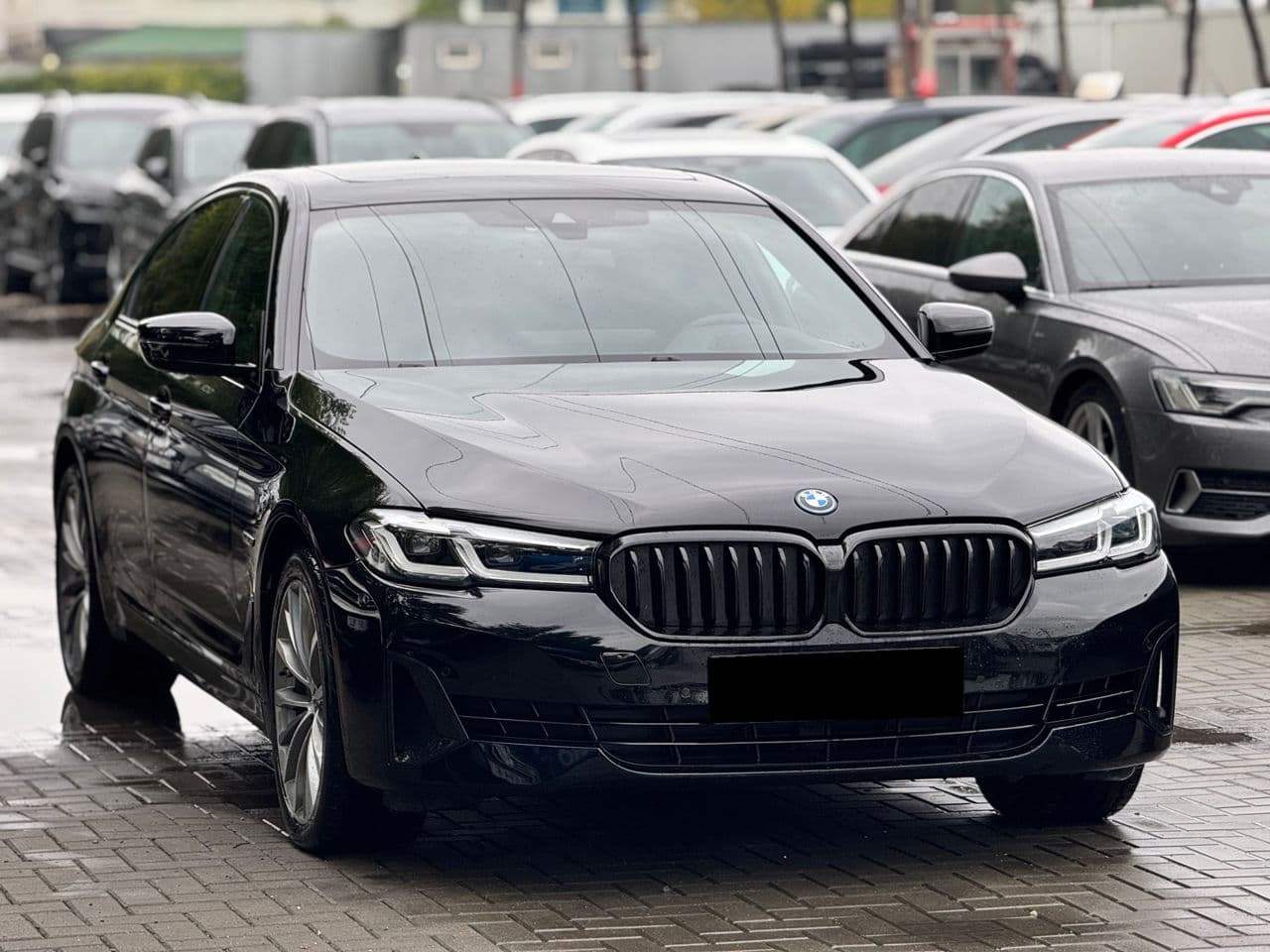 2022 BMW 530e — Miniatură 3