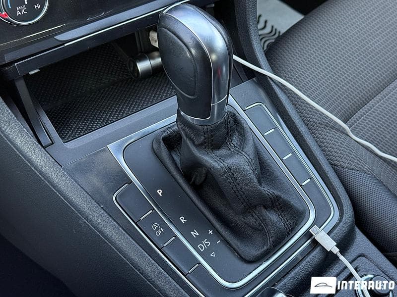 2019 Volkswagen Golf — Miniatură 12