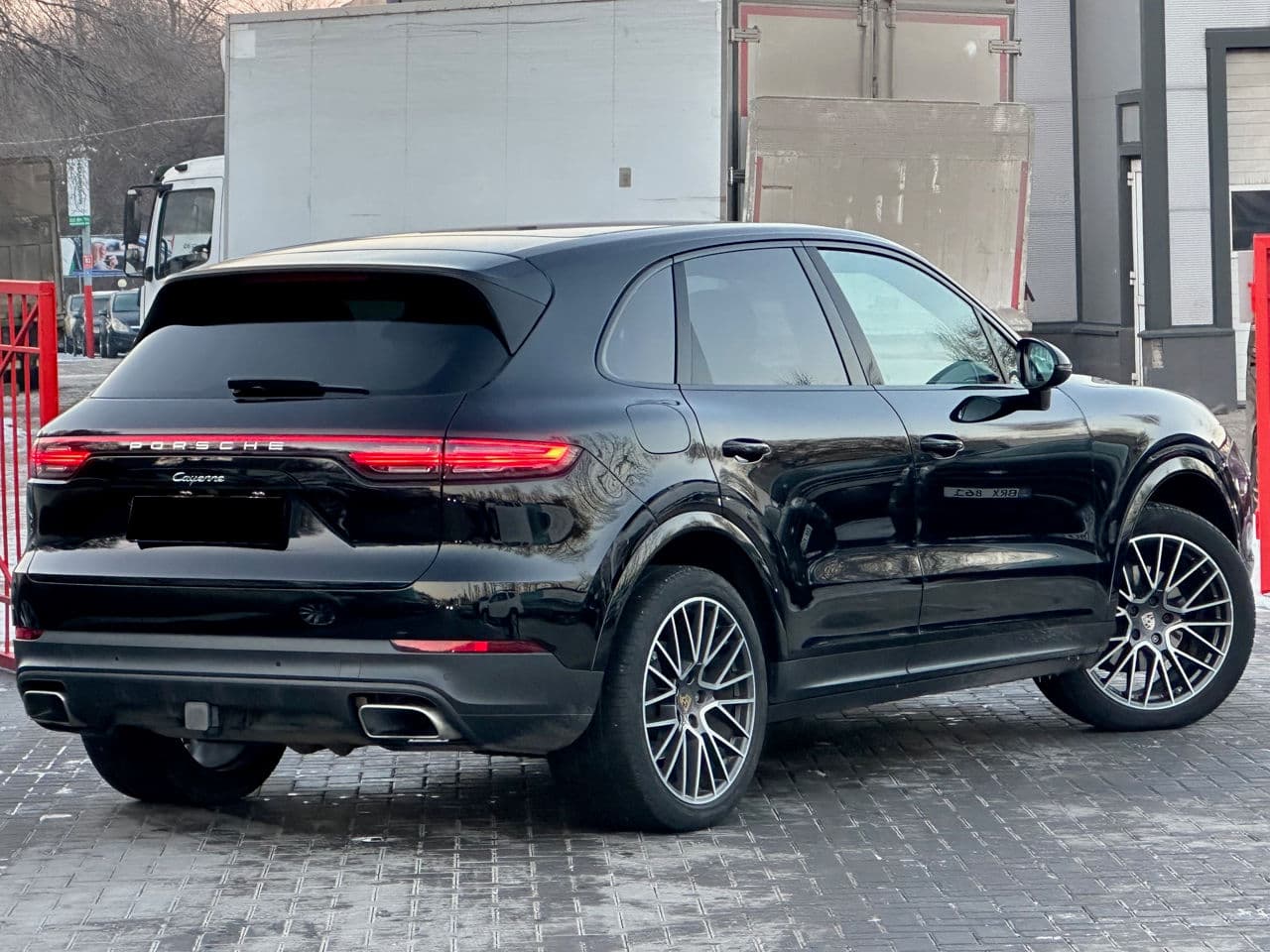 2018 Porsche Cayenne — Miniatură 4