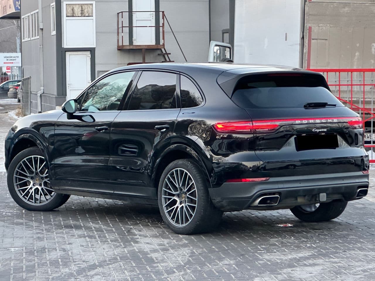 2018 Porsche Cayenne — Miniatură 2