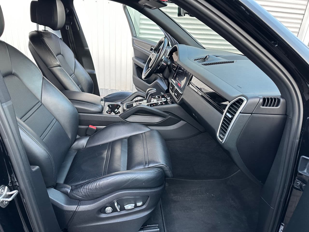 2018 Porsche Cayenne — Miniatură 6
