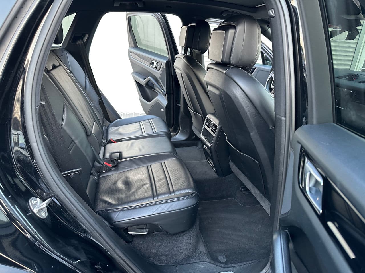 2018 Porsche Cayenne — Miniatură 8