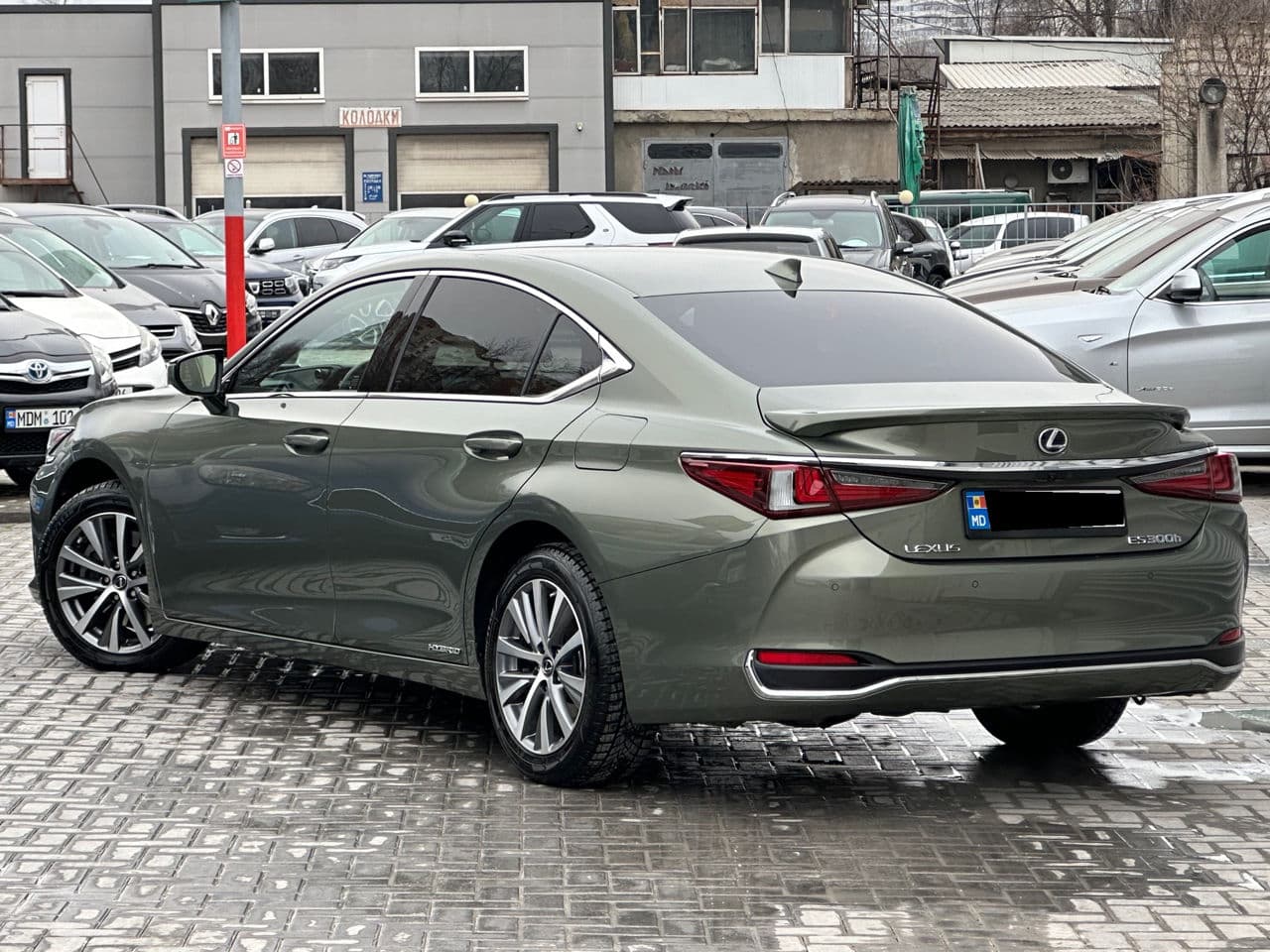 2020 Lexus ES 300h — Miniatură 4