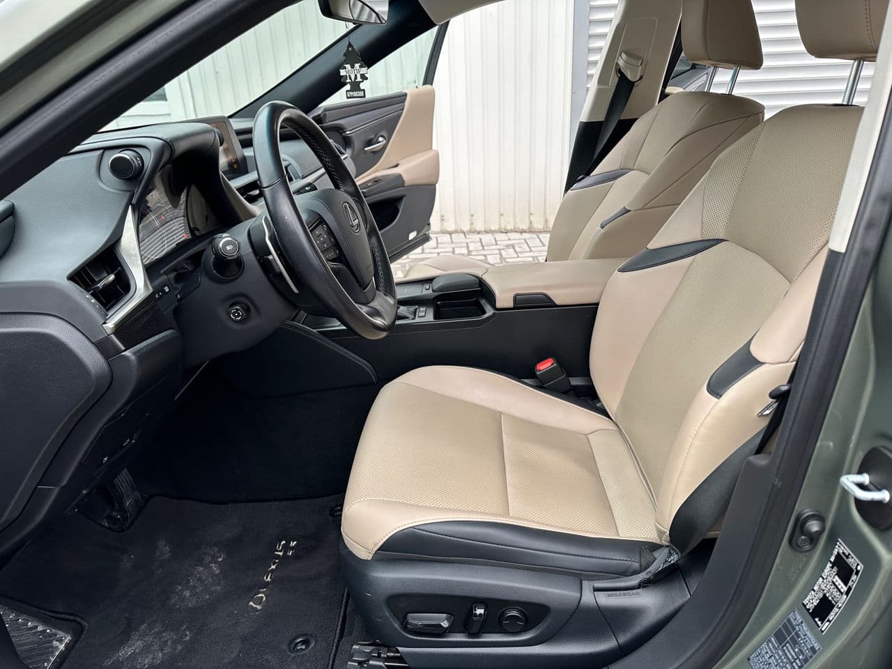 2020 Lexus ES 300h — Miniatură 14