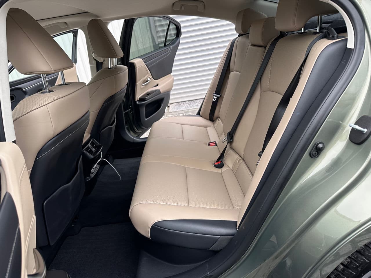 2020 Lexus ES 300h — Miniatură 19